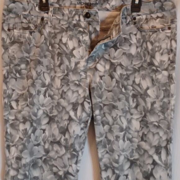 MICHAEL KORS Women's Gray Floral Pants Size 16W. - Picture 4 of 15